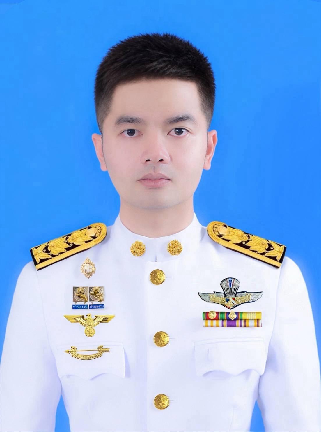 นายพัชรวัฒน์  พุฒิชัยธนาสิริ